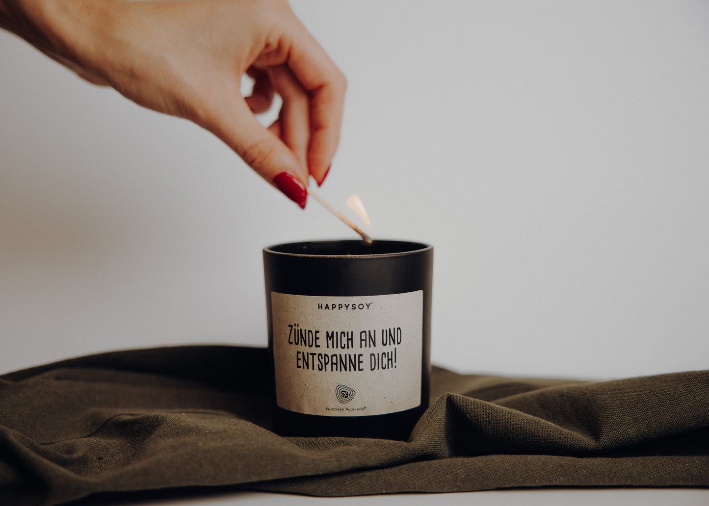 Happy Soy Duftkerze "Zünde mich an und entspanne Dich"